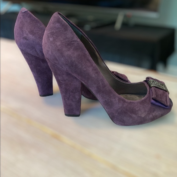 Nine West purple suede jeweled bow pumps. ❤️ - Picture 1 of 4